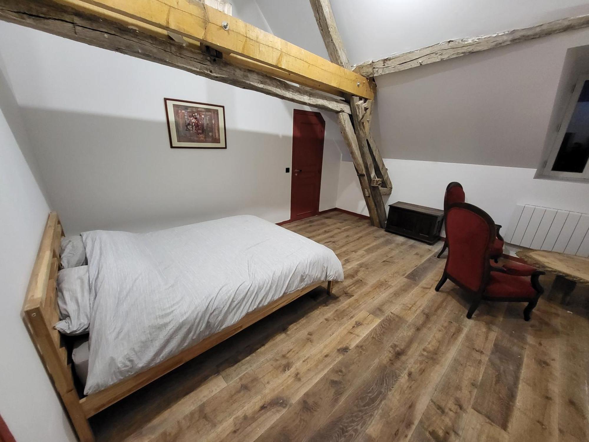 Bed and Breakfast Les Oiseaux De Passage Escolives-Sainte-Camille Exterior foto